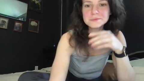 jlynn1997 online show from 04/27/26, 04:38