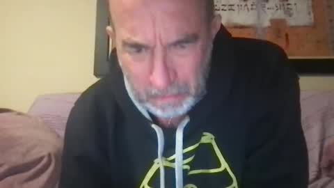 Snapshot of jmombombero63 chatting on 11/21/25, 12:21 jmombombero63 online show from 11/21/25, 12:21