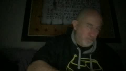 Snapshot of jmombombero63 chatting on 11/28/25, 01:52 jmombombero63 online show from 11/28/25, 01:52