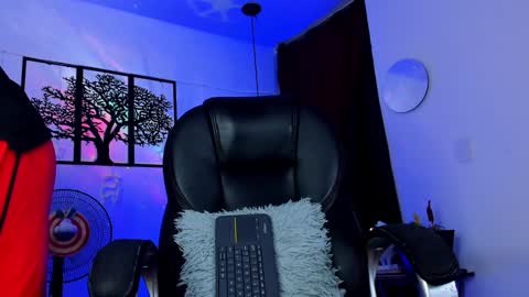 Snapshot of jmortton chatting on 12/01/24, 11:58 IGJmortton online show from 12/01/24, 11:58