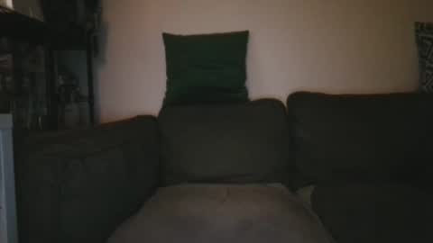 Snapshot of jmos20xx chatting on 10/26/25, 04:51 jmos20xx online show from 10/26/25, 04:51