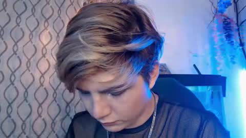 Snapshot of jnick_21 chatting on 02/08/25, 12:06 Nick online show from 02/08/25, 12:06