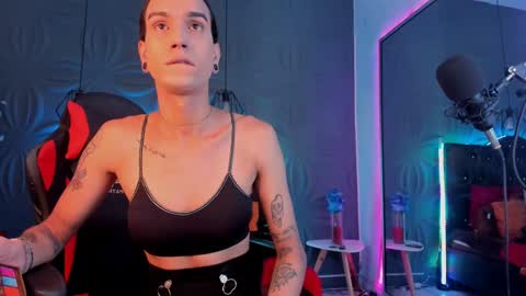 Joa Isaza     online show from 01/14/25, 06:45