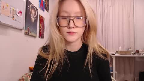 Snapshot of joan_kiss chatting on 09/19/25, 12:28 joan_kiss online show from 09/19/25, 12:28