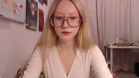 Snapshot of joan_kiss chatting on 09/22/25, 02:08 joan_kiss online show from 09/22/25, 02:08