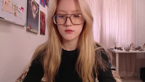 Snapshot of joan_kiss chatting on 09/24/25, 08:17 joan_kiss online show from 09/24/25, 08:17