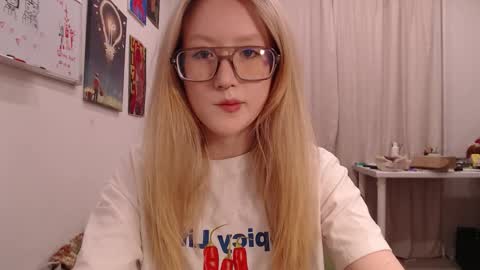 Snapshot of joan_kiss chatting on 10/02/25, 04:58 joan_kiss online show from 10/02/25, 04:58