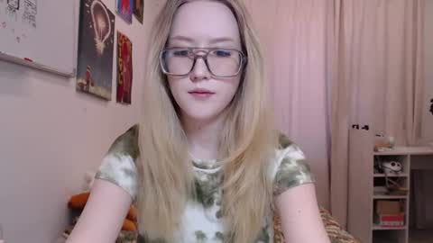 joan_kiss online show from 06/18/26, 12:44