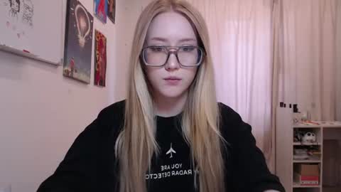Snapshot of joan_kiss chatting on 06/25/26, 11:48 joan_kiss online show from 06/25/26, 11:48