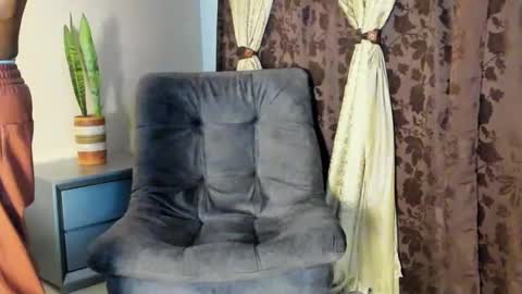 JOAN SAENZ online show from 02/02/25, 05:42