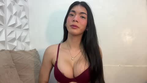 Snapshot of joanaemerald chatting on 02/28/25, 02:31 joana online show from 02/28/25, 02:31