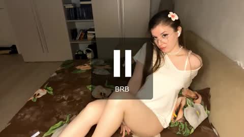 Adel online show from 10/09/25, 10:19