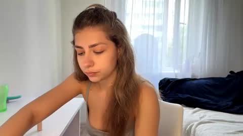 Bella online show from 07/24/26, 11:19