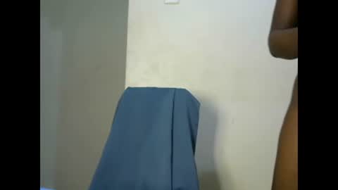 Snapshot of joankein_255 chatting on 01/19/25, 10:17 varl online show from 01/19/25, 10:17