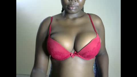 Snapshot of joankein_255 chatting on 02/16/25, 11:49 varl online show from 02/16/25, 11:49