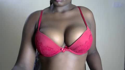 Snapshot of joankein_255 chatting on 02/21/25, 01:22 varl online show from 02/21/25, 01:22