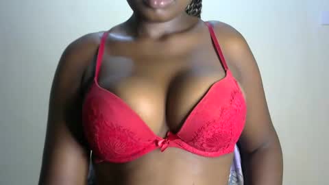 Snapshot of joankein_255 chatting on 02/21/25, 10:26 varl online show from 02/21/25, 10:26