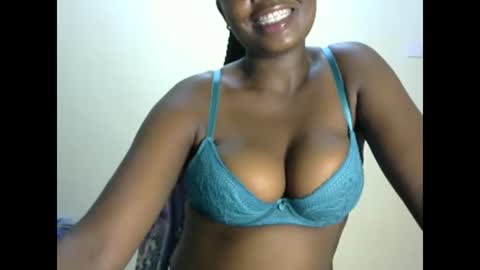 Snapshot of joankein_255 chatting on 02/26/25, 05:07 varl online show from 02/26/25, 05:07