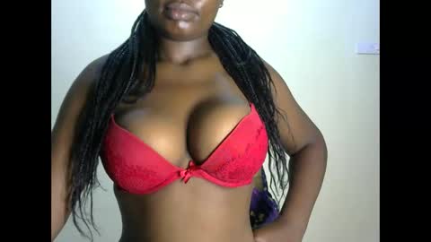 Snapshot of joankein_255 chatting on 03/10/25, 04:25 varl online show from 03/10/25, 04:25