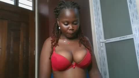 Snapshot of joankein_255 chatting on 10/14/25, 05:30 varl online show from 10/14/25, 05:30