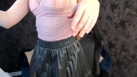 Snapshot of joann_shermann chatting on 11/01/25, 01:18 joann_shermann online show from 11/01/25, 01:18