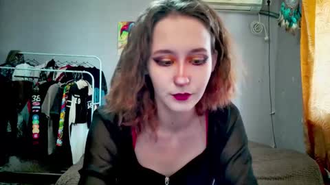 Joannatompson online show from 09/11/25, 10:26