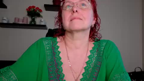 Snapshot of joannaandneighbour chatting on 06/21/26, 09:01 Joanna and Greg online show from 06/21/26, 09:01