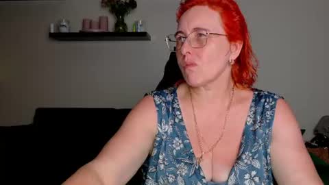 Snapshot of joannaandneighbour chatting on 07/05/26, 02:13 Joanna and Greg online show from 07/05/26, 02:13