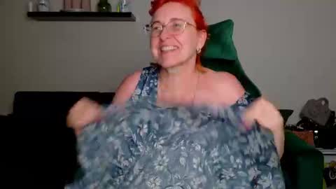 Snapshot of joannaandneighbour chatting on 07/06/26, 03:03 Joanna and Greg online show from 07/06/26, 03:03