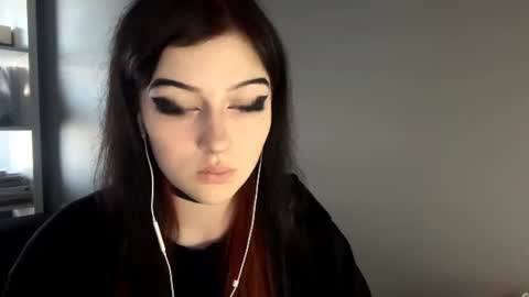 Snapshot of joannaiseli chatting on 06/04/26, 03:07 Alice online show from 06/04/26, 03:07