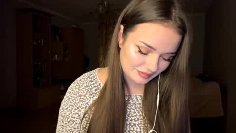 Snapshot of joannegudat chatting on 12/15/25, 04:55 Elizabeth online show from 12/15/25, 04:55