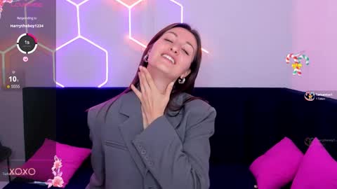 Snapshot of joannelson chatting on 12/04/25, 01:26 Joan online show from 12/04/25, 01:26