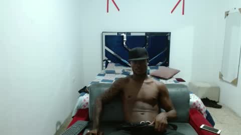 joao_leao online show from 10/14/25, 06:42