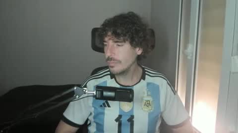 Snapshot of joaquin420_hot chatting on 02/19/26, 10:33 joaquin420_hot online show from 02/19/26, 10:33