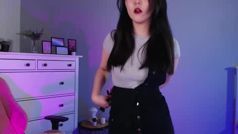 Snapshot of jocelyn_lane chatting on 01/30/25, 12:27 Amina online show from 01/30/25, 12:27