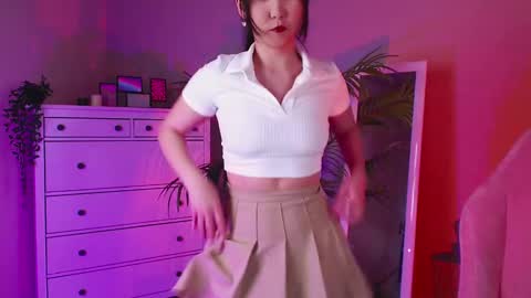 Snapshot of jocelyn_lane chatting on 02/08/25, 12:28 Amina online show from 02/08/25, 12:28