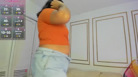 Snapshot of jocelyn_santana chatting on 01/22/25, 12:17 Jocy online show from 01/22/25, 12:17