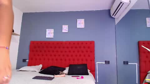 Snapshot of jocelyn_santana chatting on 02/11/25, 12:27 Jocy online show from 02/11/25, 12:27