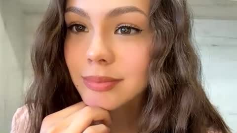 Mila online show from 03/01/26, 08:49