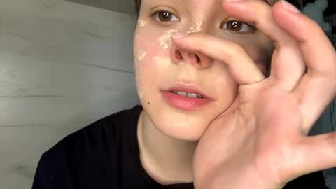 Mila online show from 04/26/26, 10:24