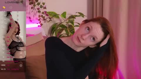 Snapshot of joe___joe chatting on 12/11/24, 04:28 Joe online show from 12/11/24, 04:28