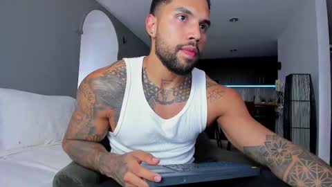 joe_esthetic online show from 09/20/25, 08:54