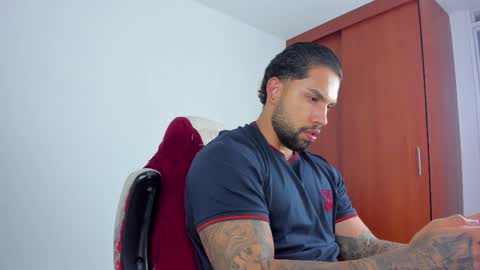 joe_esthetic online show from 04/10/26, 02:39