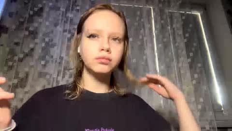 Snapshot of joeannfurgison chatting on 02/05/26, 10:09 Aurora online show from 02/05/26, 10:09