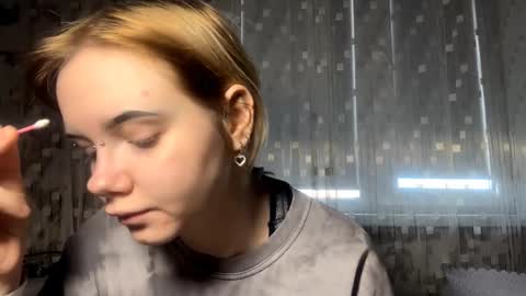 Snapshot of joeannfurgison chatting on 02/19/26, 07:37 Aurora online show from 02/19/26, 07:37