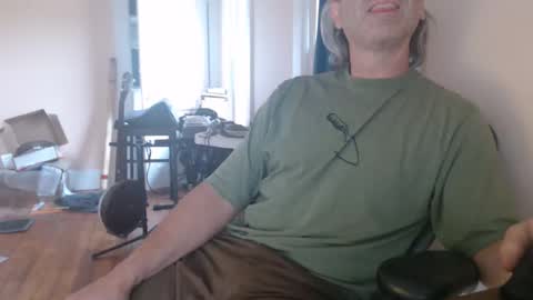Snapshot of joebo7575 chatting on 04/24/26, 10:23 joebo7575 online show from 04/24/26, 10:23