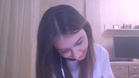 Jennifer online show from 10/11/25, 05:11