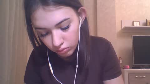 Jennifer online show from 11/07/25, 05:13