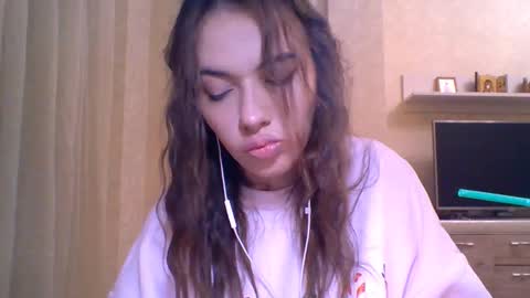 Snapshot of joelbigalk chatting on 12/19/25, 05:42 Jennifer online show from 12/19/25, 05:42