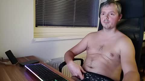 Snapshot of jogger1991 chatting on 12/06/24, 06:39 Jogger1991 online show from 12/06/24, 06:39